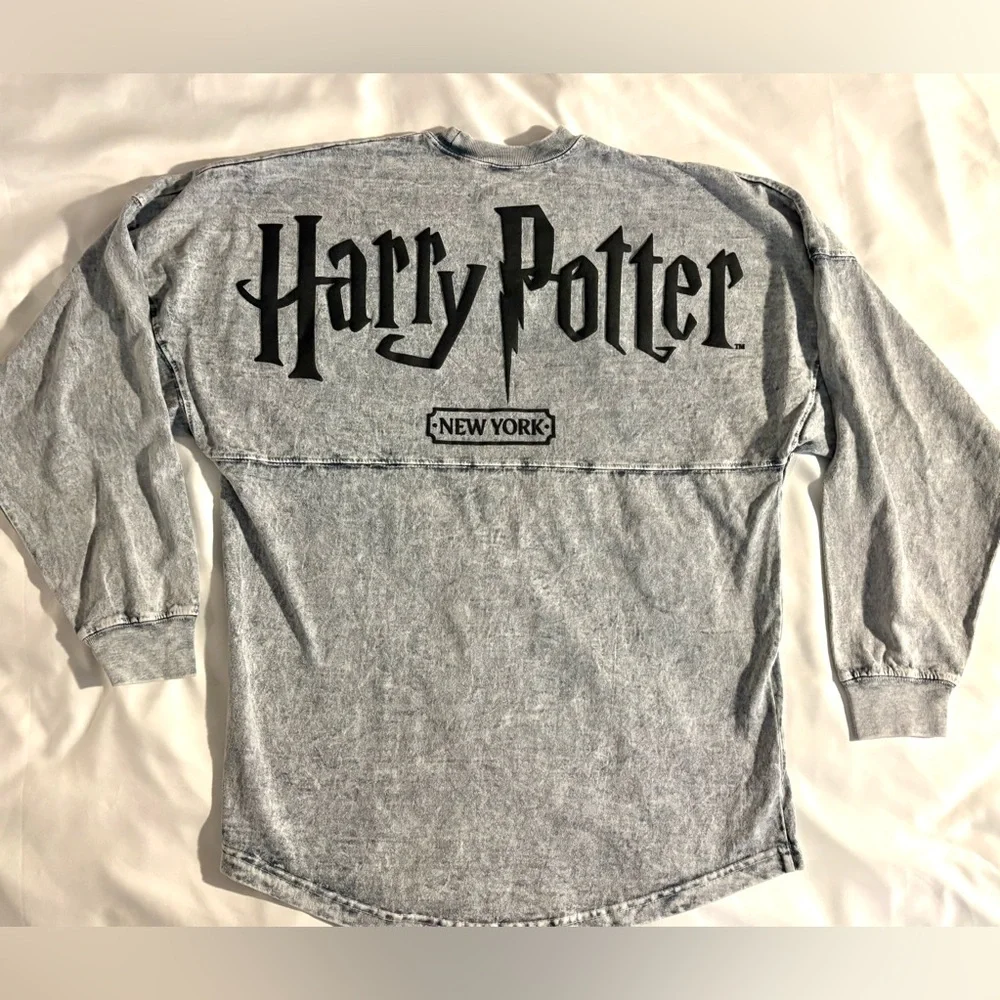 Harry Potter Hogwarts House Crest Spirit Harry London Grey Spirit Jersey New M - Picture 4 of 8